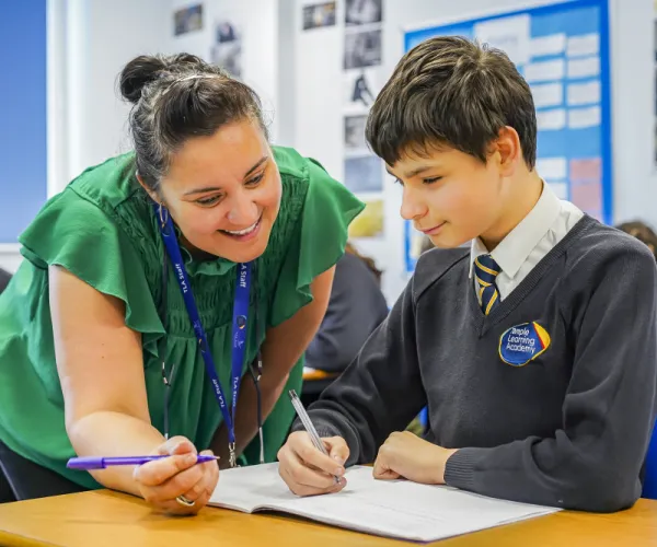 Temple Learning Academy - Teacher with pupils - 2023 (3)